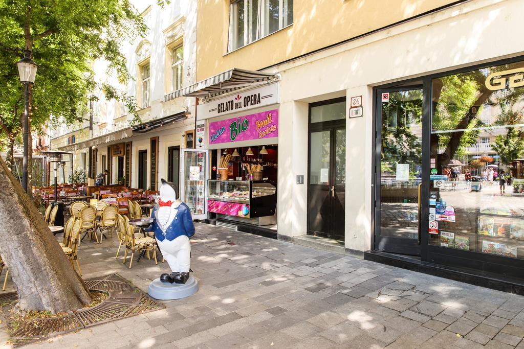 Aplend City Hviezdoslavovo Namestie Bratislava Exterior photo