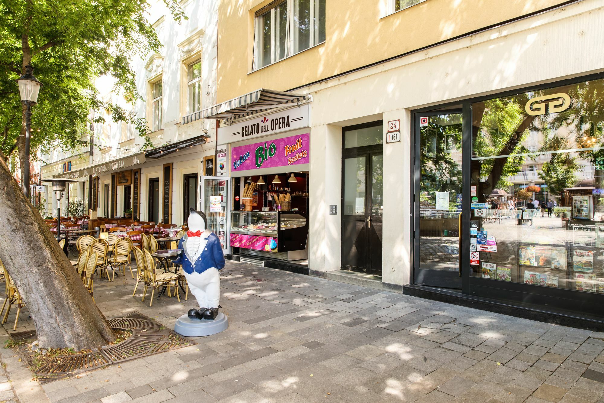 Aplend City Hviezdoslavovo Namestie Bratislava Exterior photo